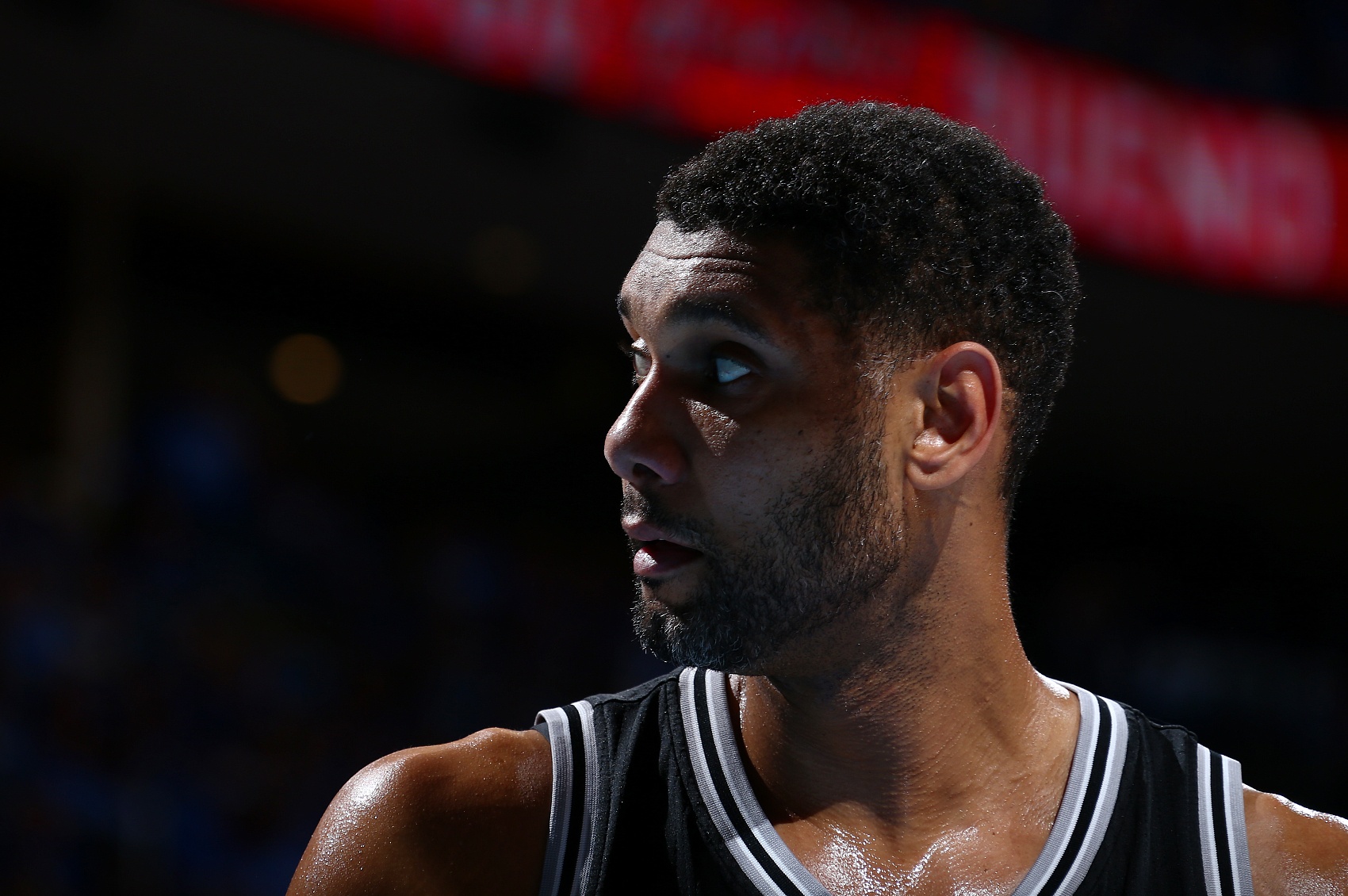 格里芬回忆NBA初体验：与邓肯首次对决 目睹赛前打板训练
