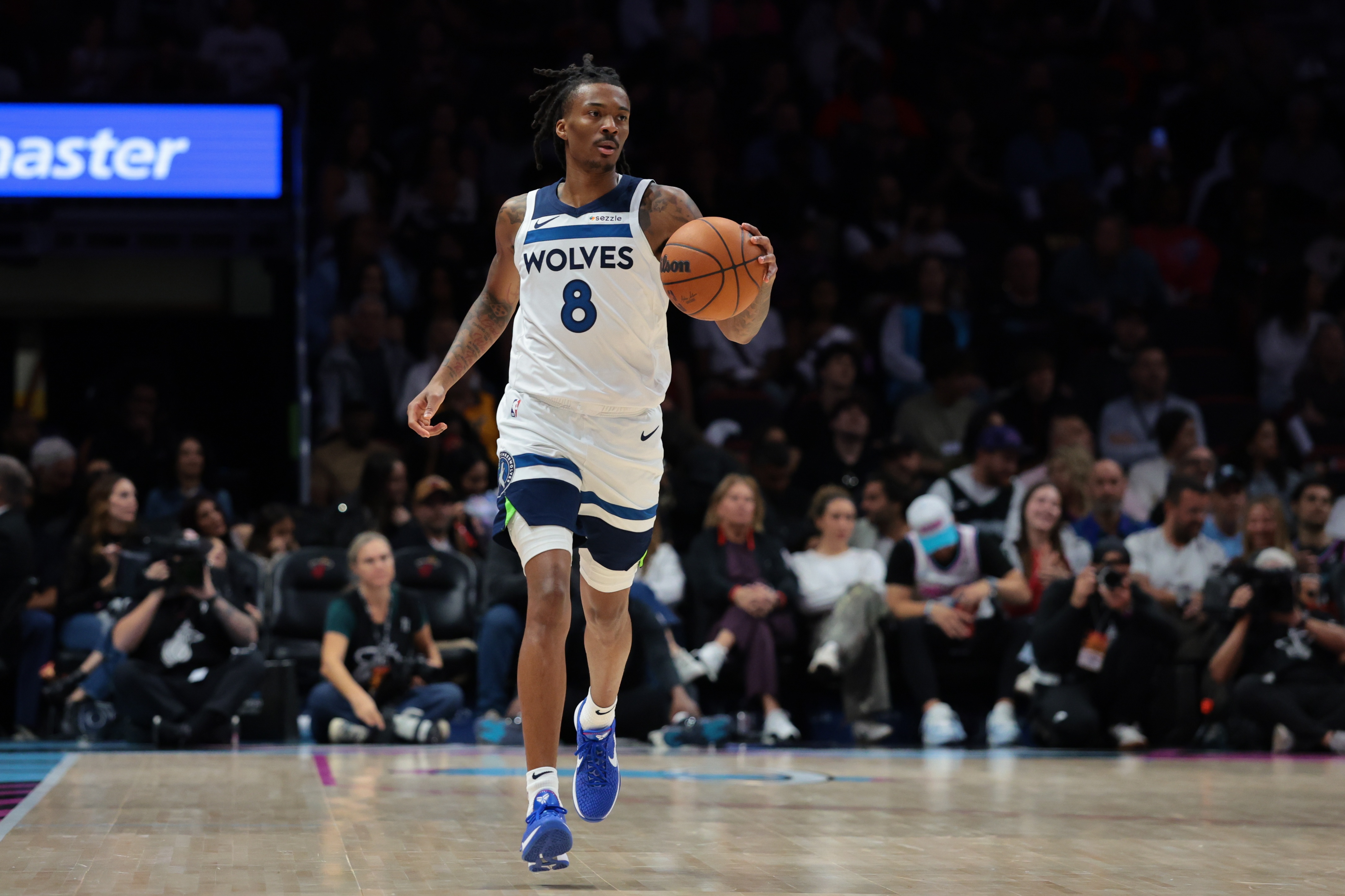 开云体育登录-微波炉！海兰德上半场11分钟6中5 高效砍下12分5板3助