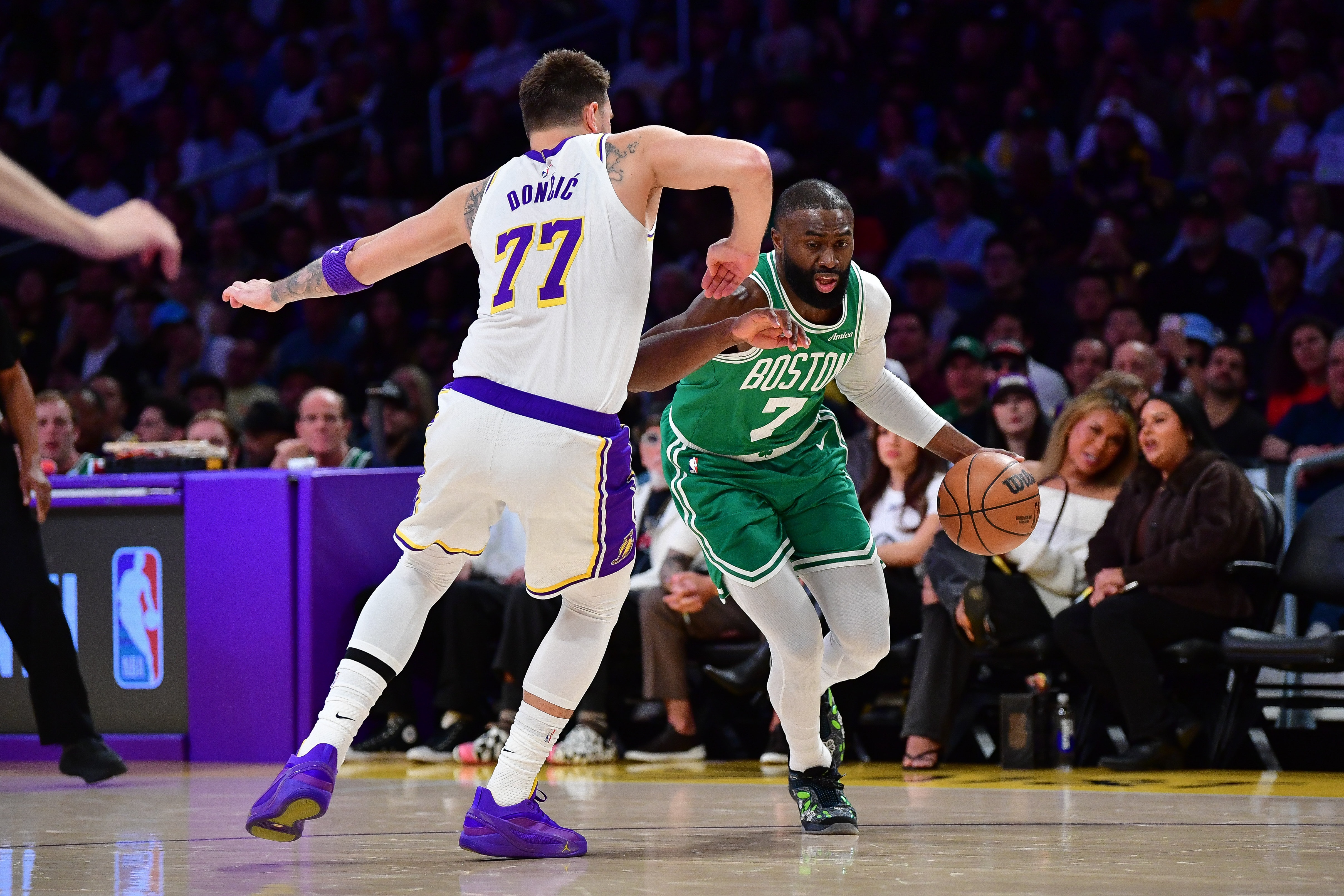 开云集团官网-麦坎茨：科比对哈登的评价放卢卡身上很合适 持球大核拿不了冠军